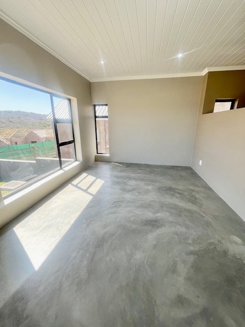 3 Bedroom Property for Sale in Outeniquasbosch Western Cape